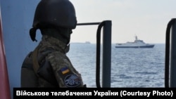 Азовское море, солдат Вооруженных Сил Украины