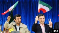  Esfandiar Rahim Mashaie və Mahmud Ahmadinejad 