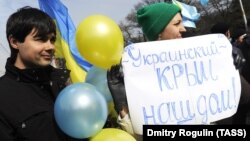 Митинг против проведения «крымского референдума». Симферополь, 9 марта 2014 года