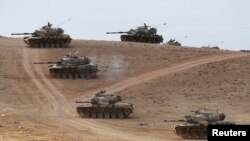 Türkiyə-Suriya sərhədində türk tankları – 29 sentyabr 2014