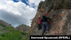 К пещерам Ени-Сала: туристическими маршрутами Крыма (фотогалерея)